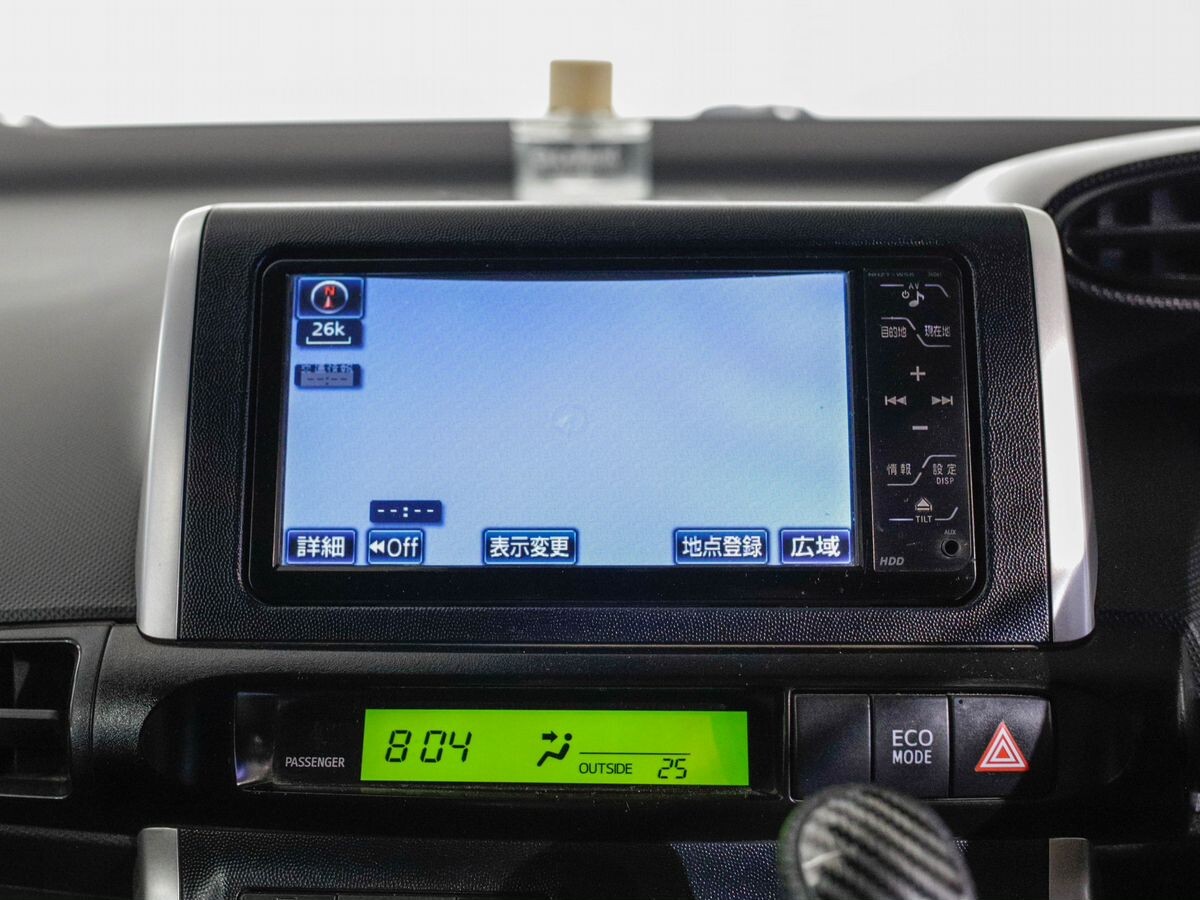 Toyota Wish 2011 - фото автомобиля