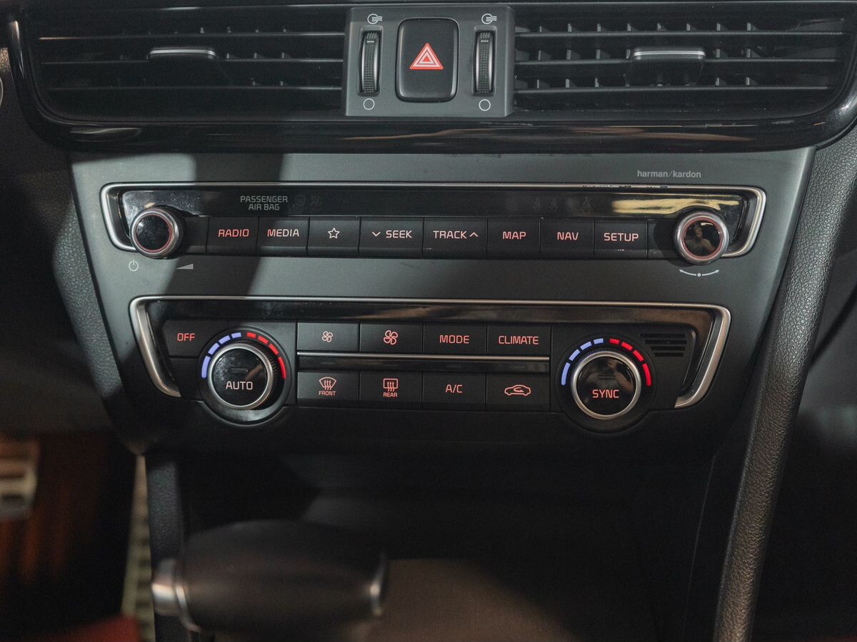 Kia Optima 2019 - фото автомобиля
