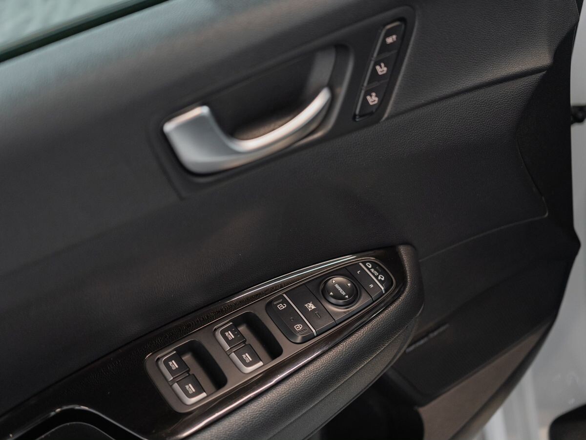 Kia Optima 2019 - фото автомобиля