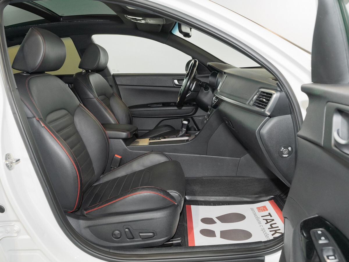 Kia Optima 2019 - фото автомобиля
