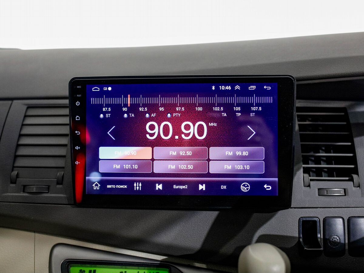 Toyota Isis 2013 - фото автомобиля