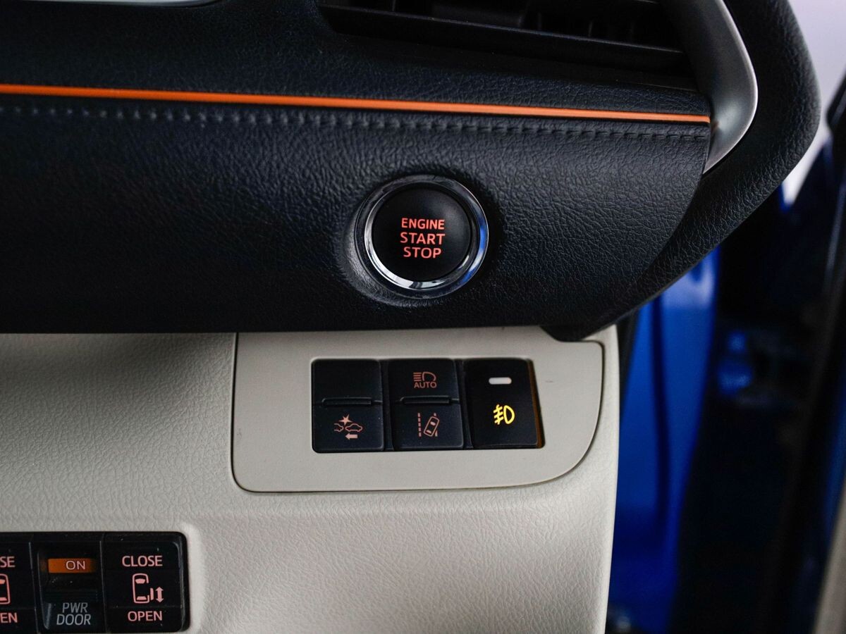 Toyota Sienta 2017 - фото автомобиля