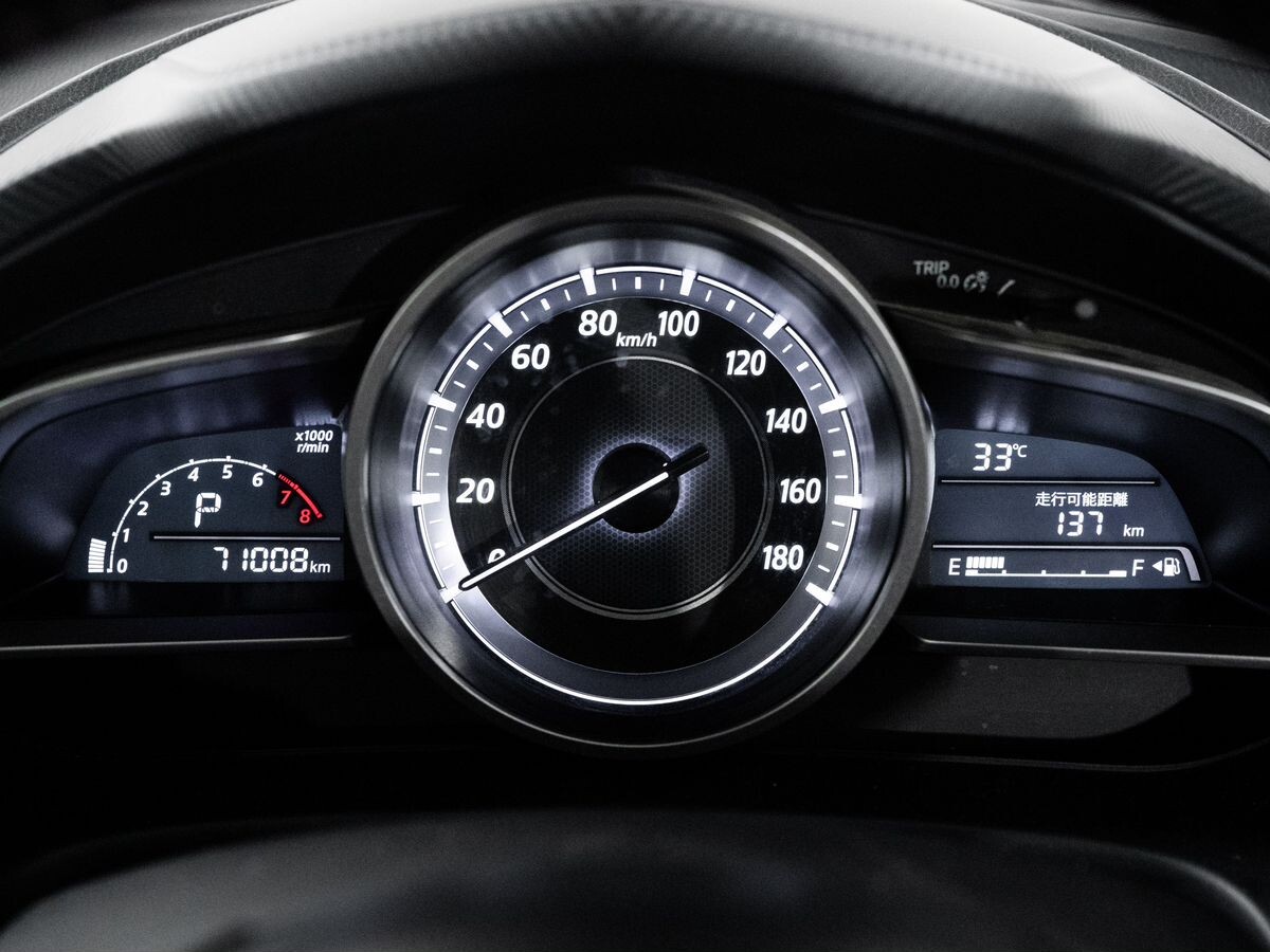 Mazda Axela 2015 - фото автомобиля