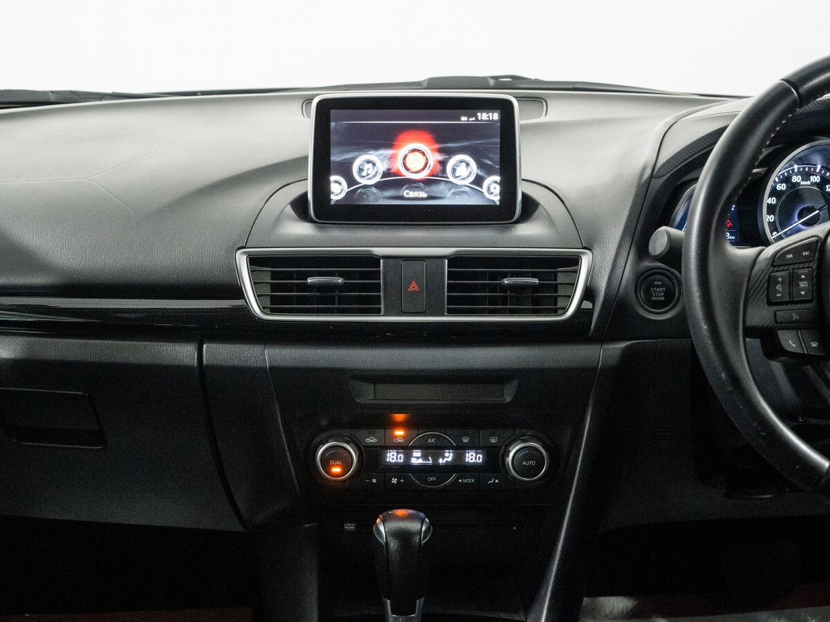 Mazda Axela 2015 - фото автомобиля