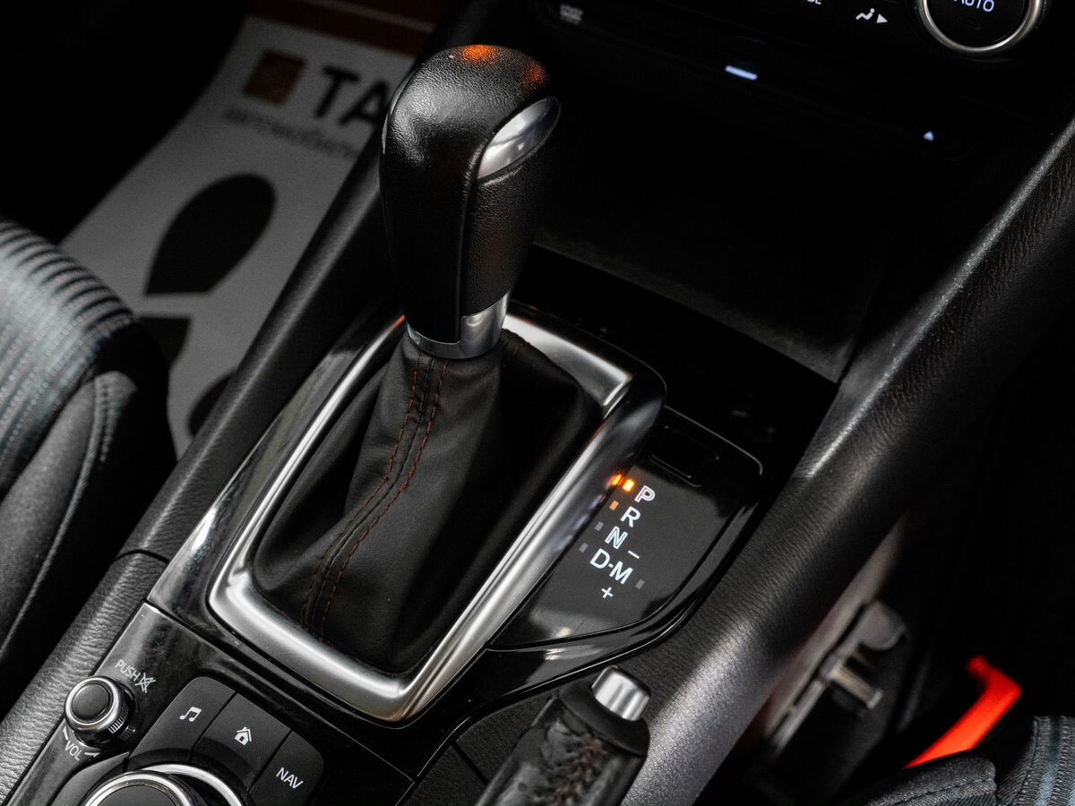 Mazda Axela 2015 - фото автомобиля