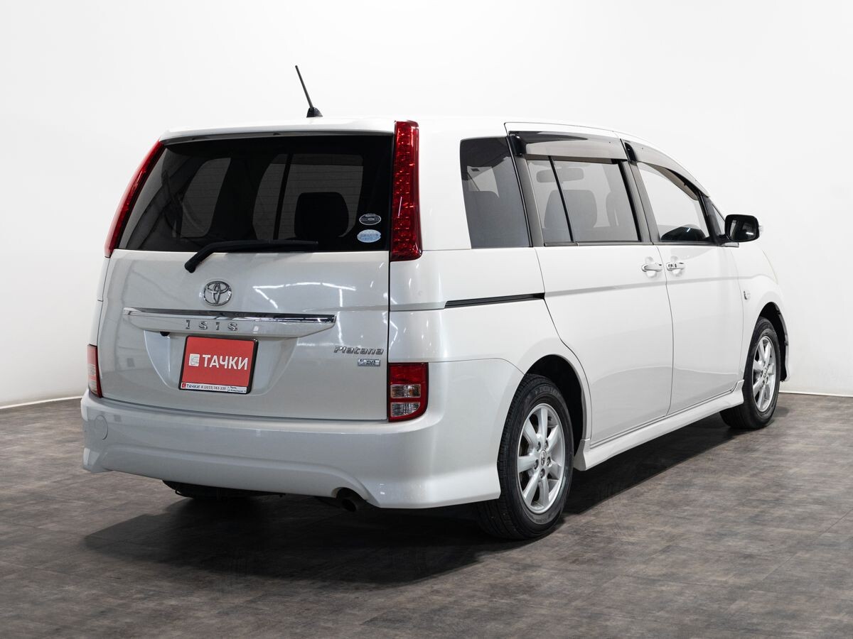 Toyota Isis 2010 - фото автомобиля