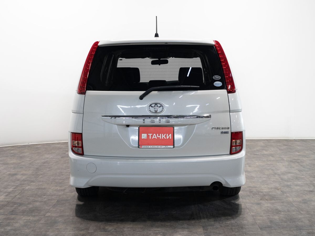 Toyota Isis 2010 - фото автомобиля