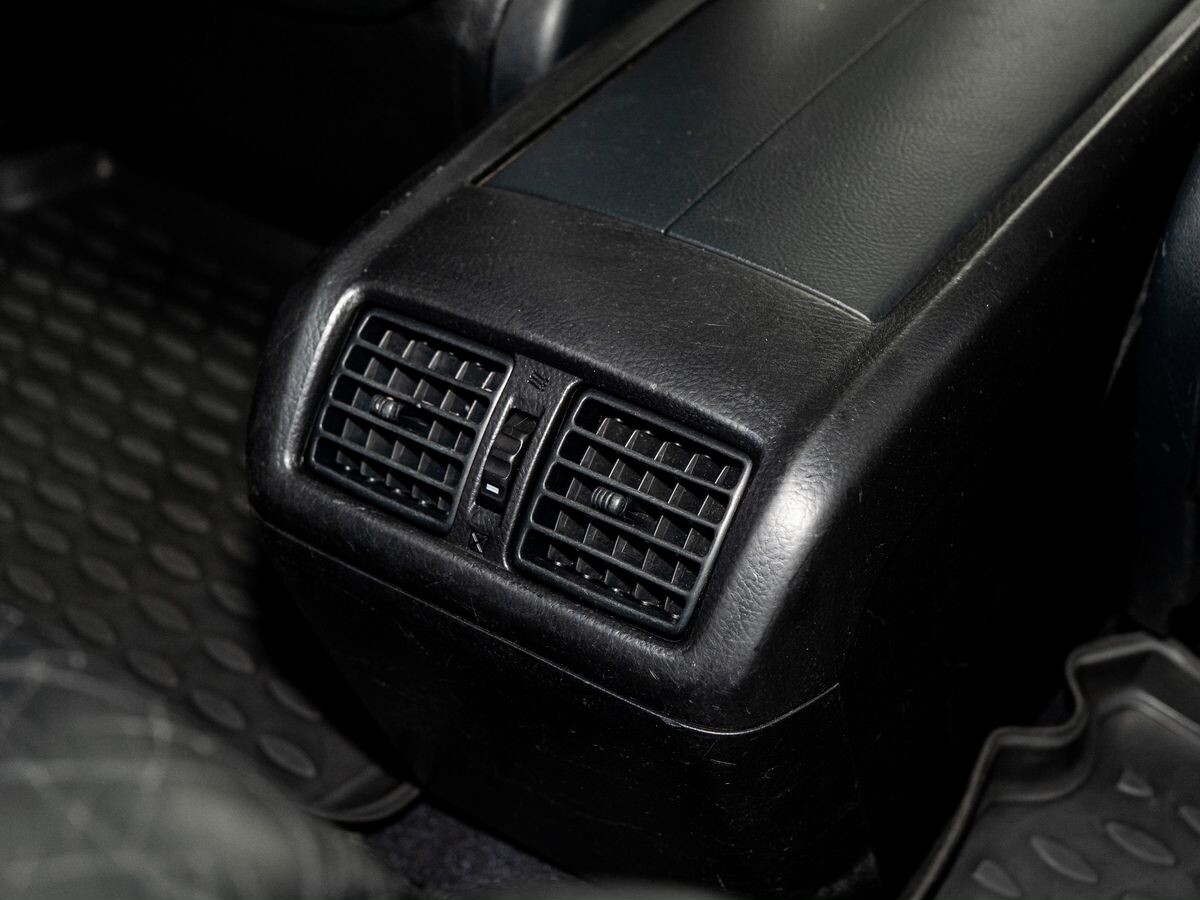 Toyota Harrier 2004 - фото автомобиля