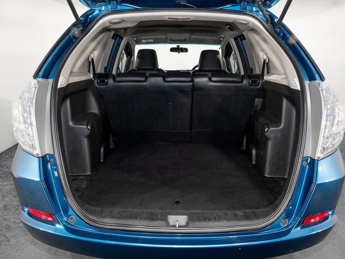 Honda Fit Shuttle 2012 - фото автомобиля