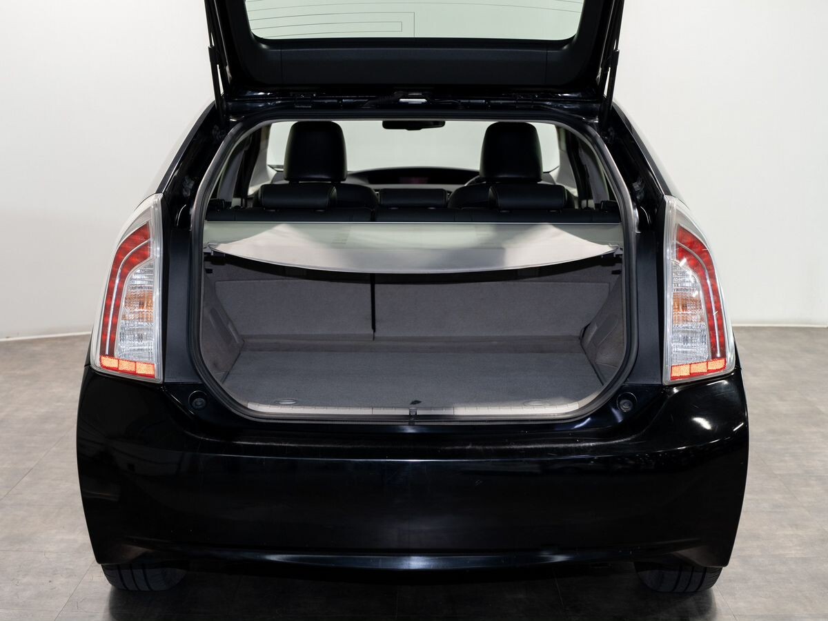 Toyota Prius 2012 - фото автомобиля