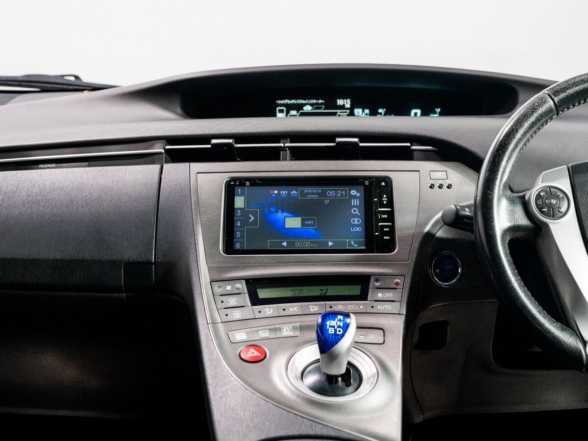 Toyota Prius 2012 - фото автомобиля