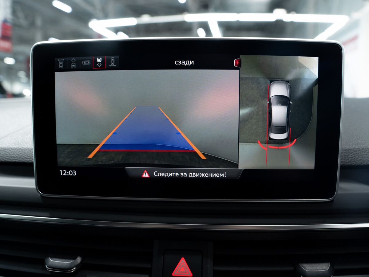 Audi A4 2019 - фото автомобиля