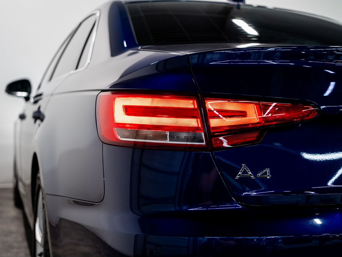 Audi A4 2019 - фото автомобиля