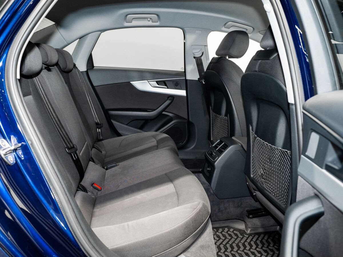 Audi A4 2019 - фото автомобиля