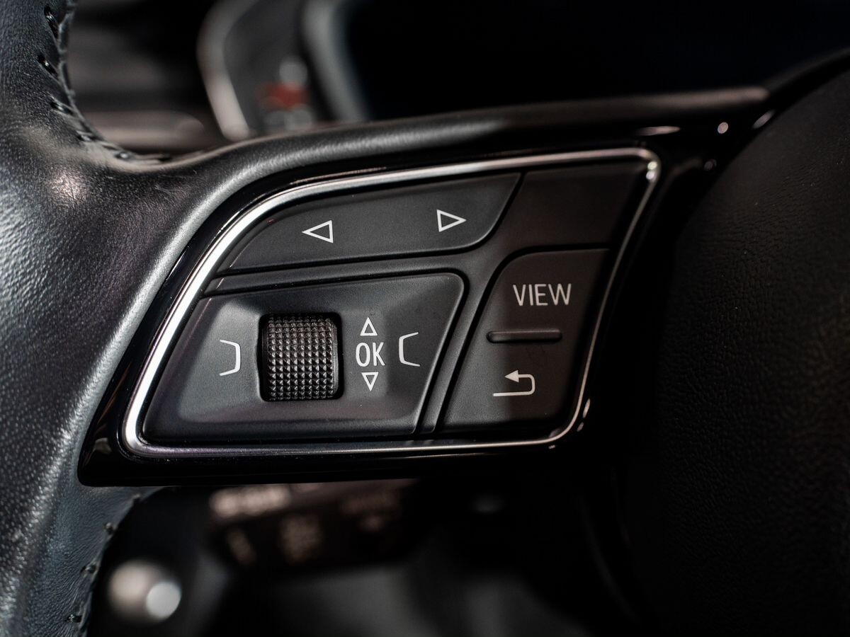 Audi A4 2019 - фото автомобиля