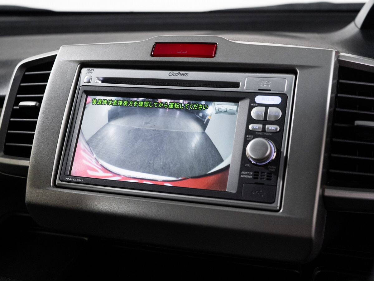 Honda Freed 2012 - фото автомобиля