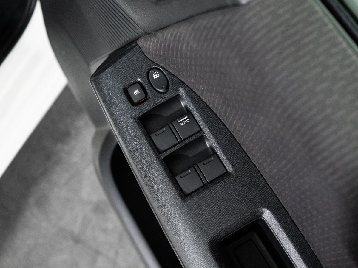 Honda Freed 2012 - фото автомобиля