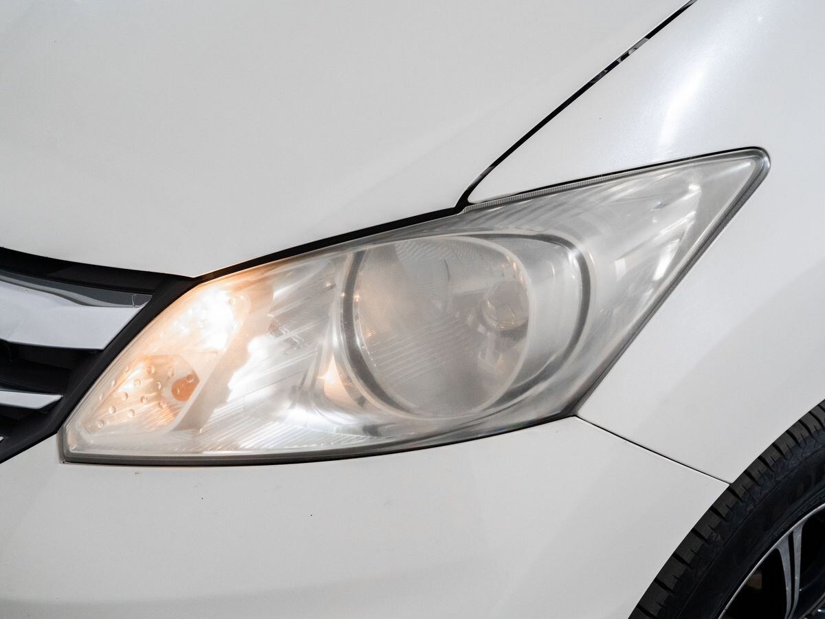 Honda Freed 2012 - фото автомобиля