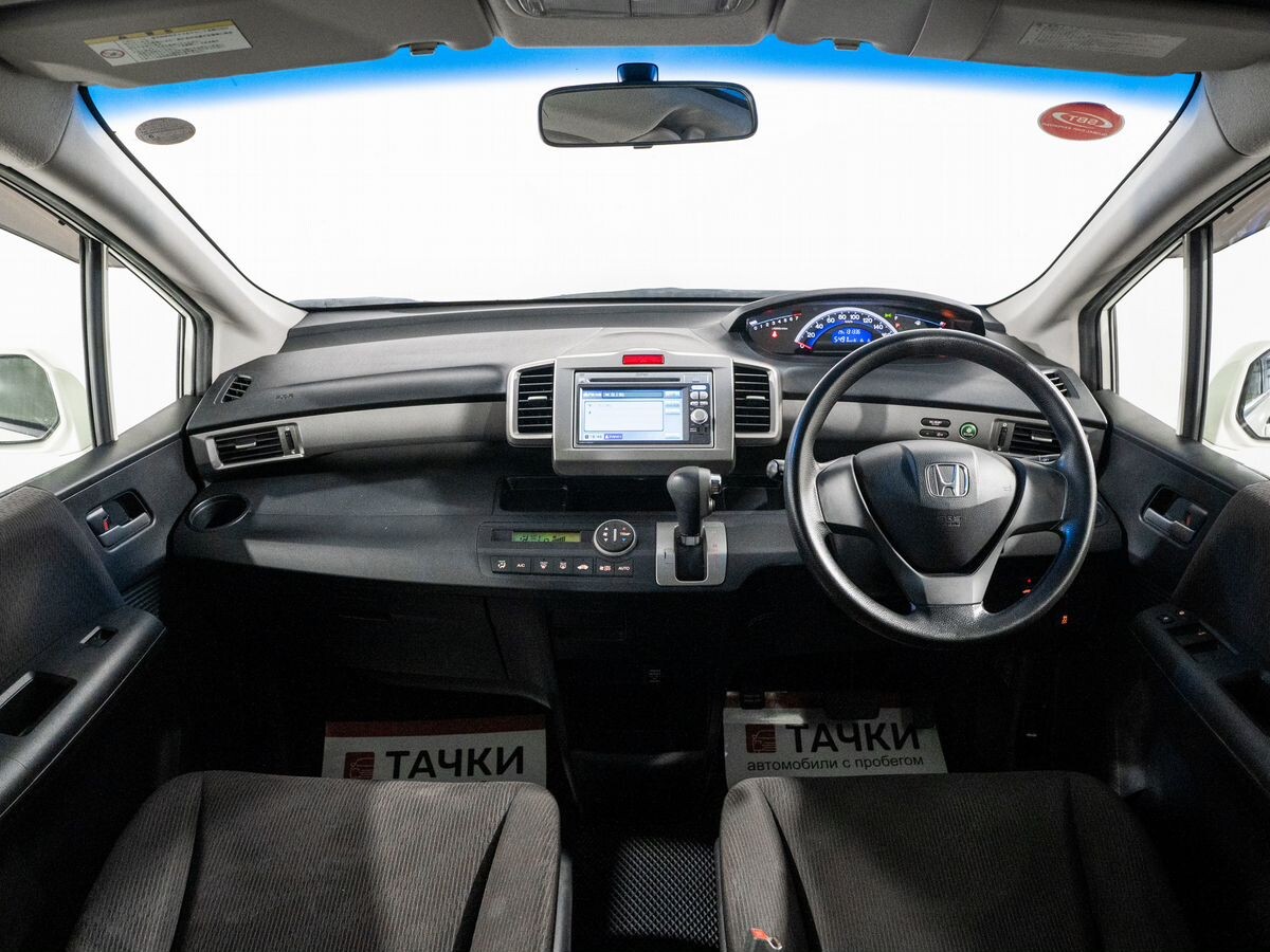 Honda Freed 2012 - фото автомобиля