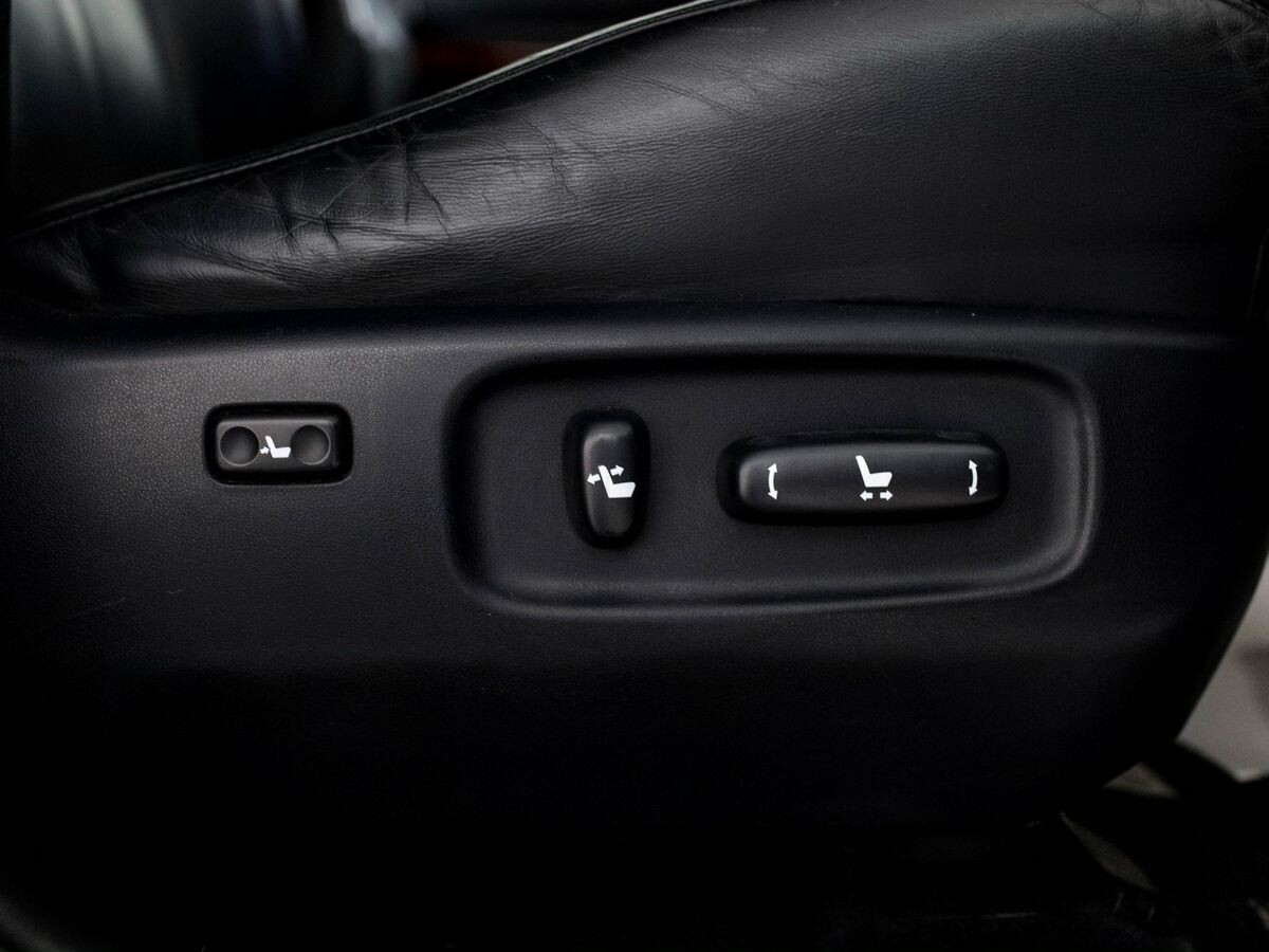 Toyota Harrier 2010 - фото автомобиля