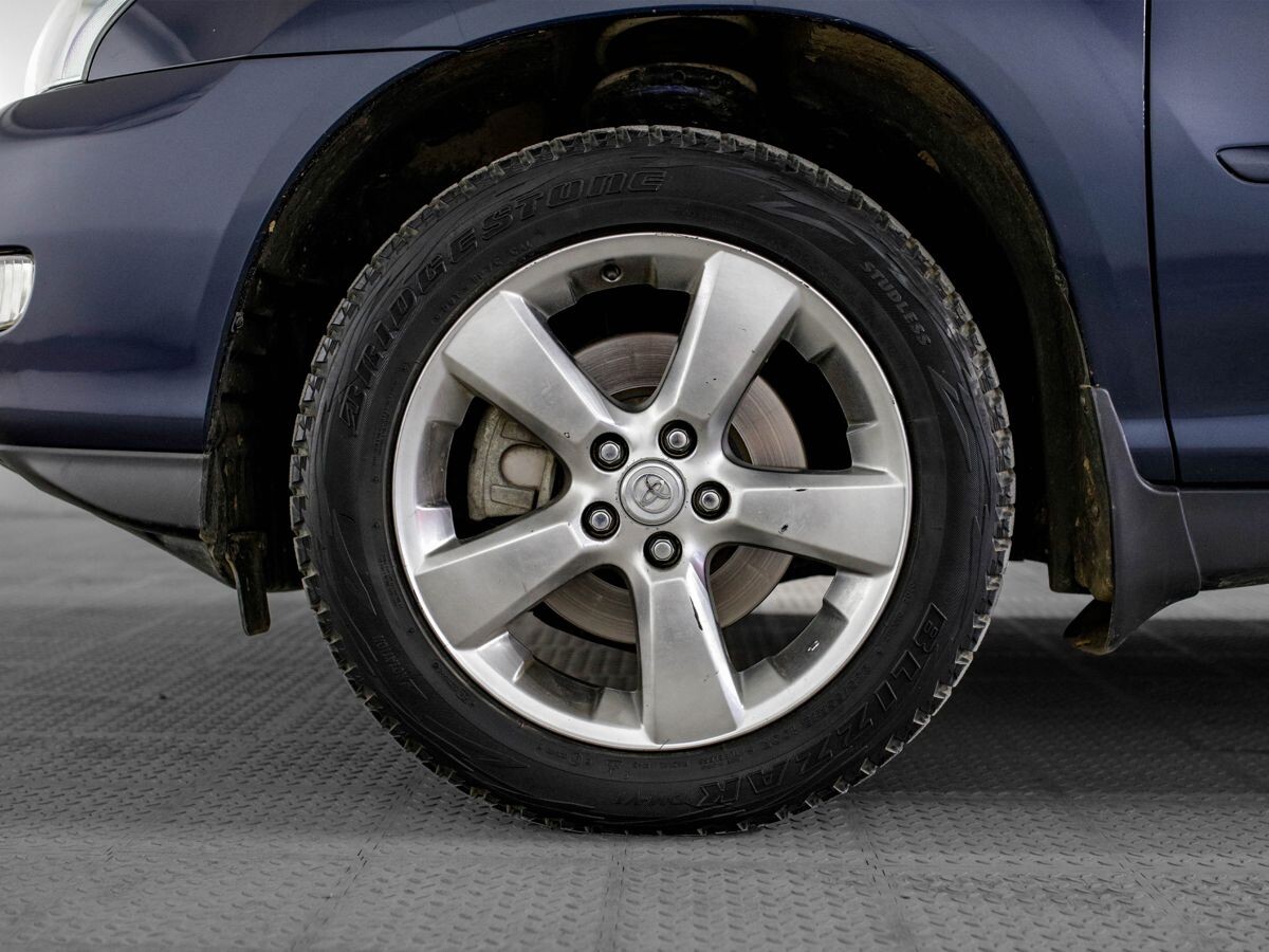 Toyota Harrier 2010 - фото автомобиля