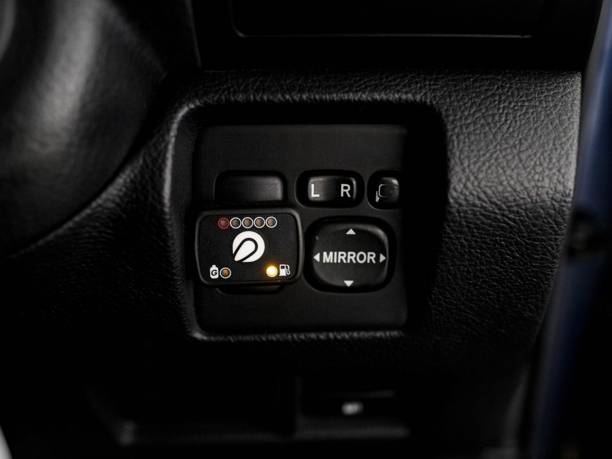 Toyota Harrier 2010 - фото автомобиля
