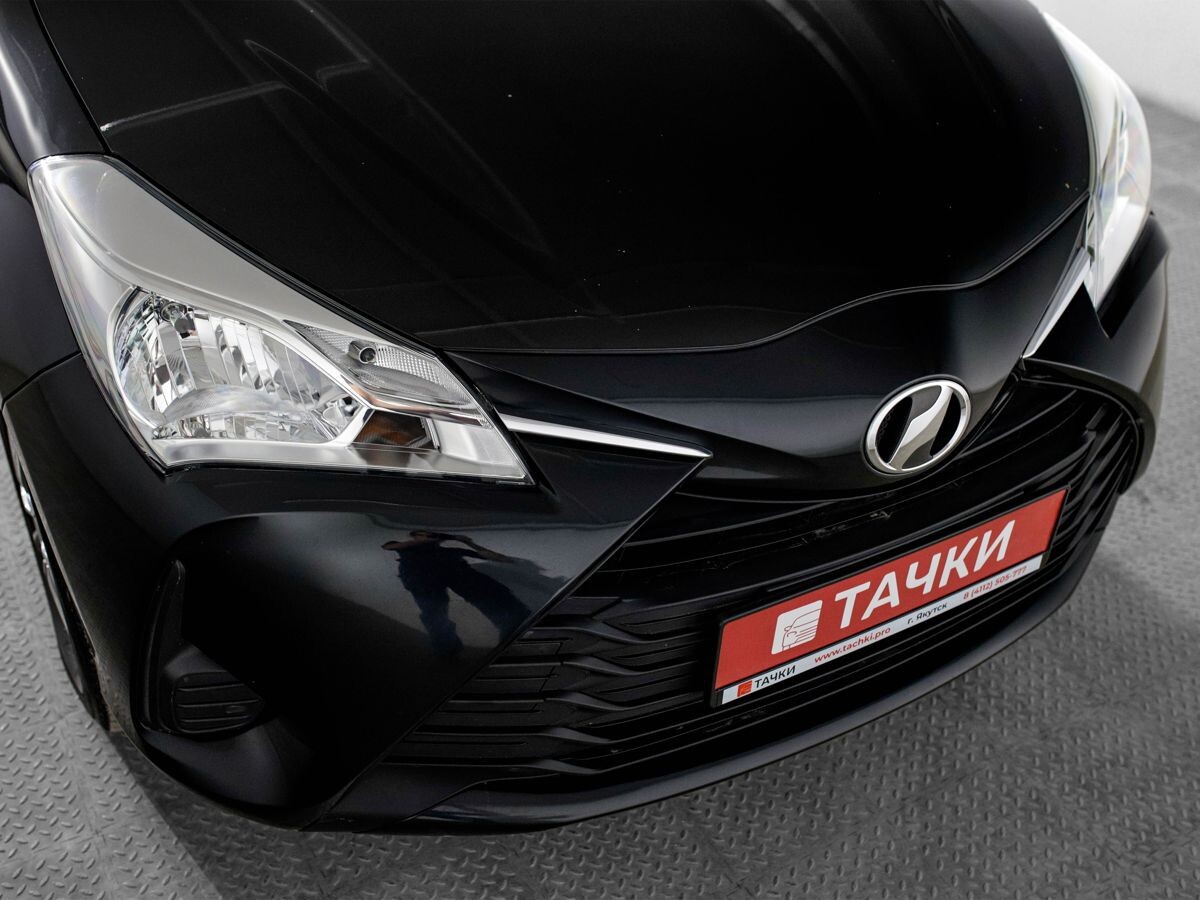 Toyota Vitz 2018 - фото автомобиля