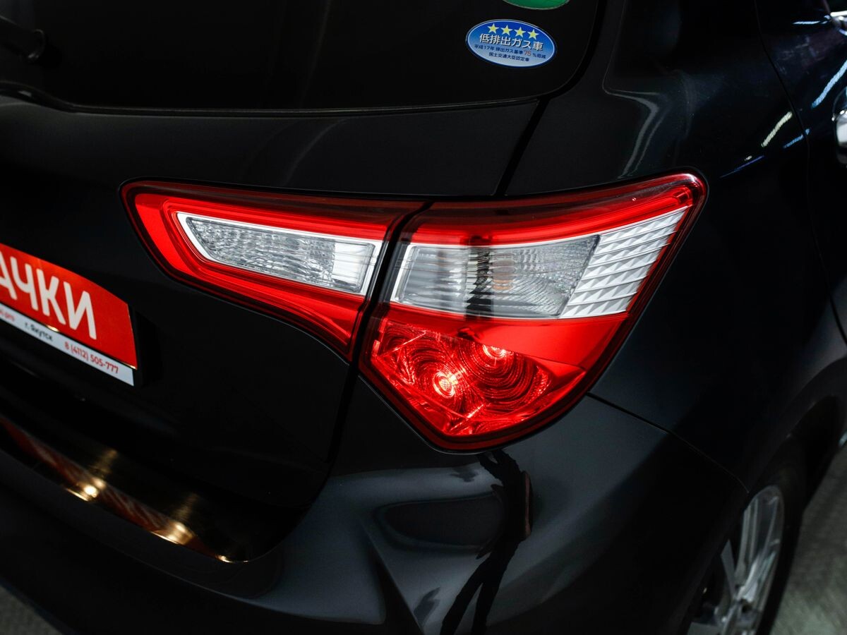 Toyota Vitz 2018 - фото автомобиля