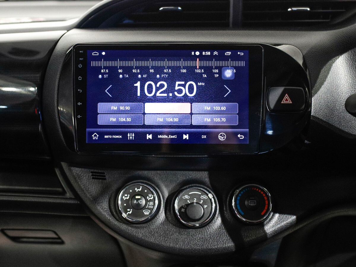 Toyota Vitz 2018 - фото автомобиля