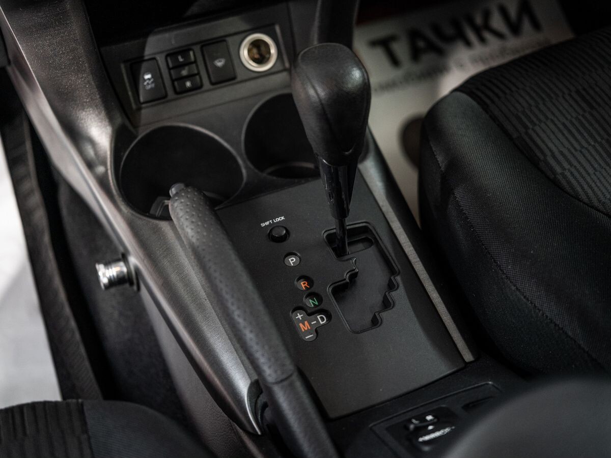 Toyota RAV4 2012 - фото автомобиля