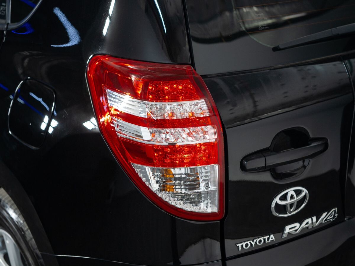 Toyota RAV4 2012 - фото автомобиля