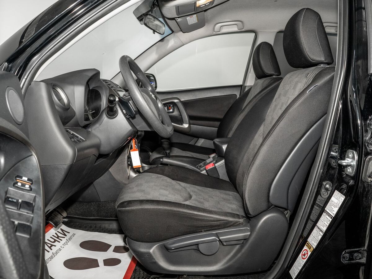 Toyota RAV4 2012 - фото автомобиля