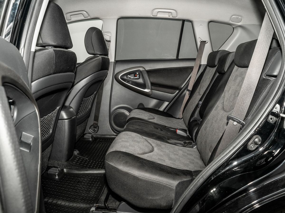 Toyota RAV4 2012 - фото автомобиля