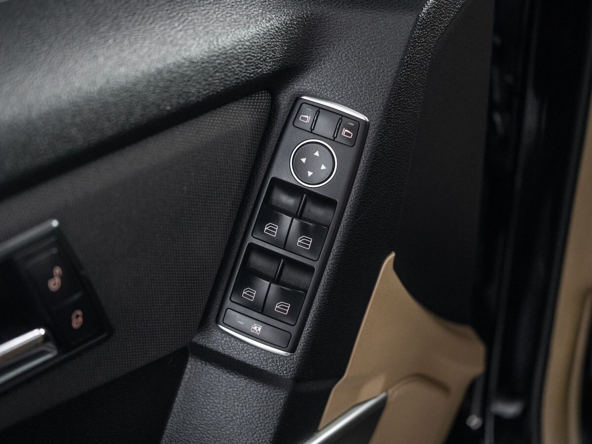 Mercedes-Benz GLK-Class 2011 - фото автомобиля