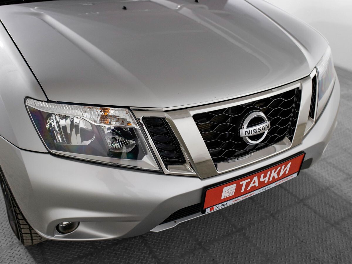 Nissan Terrano 2015 - фото автомобиля