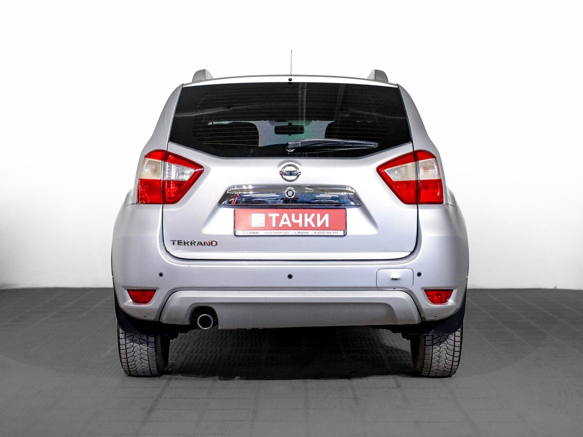 Nissan Terrano 2015 - фото автомобиля