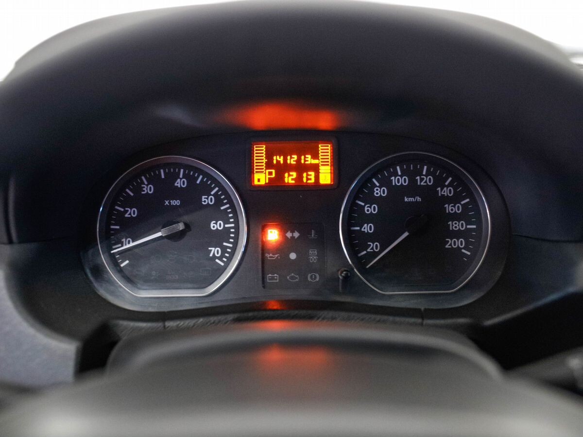 Nissan Terrano 2015 - фото автомобиля