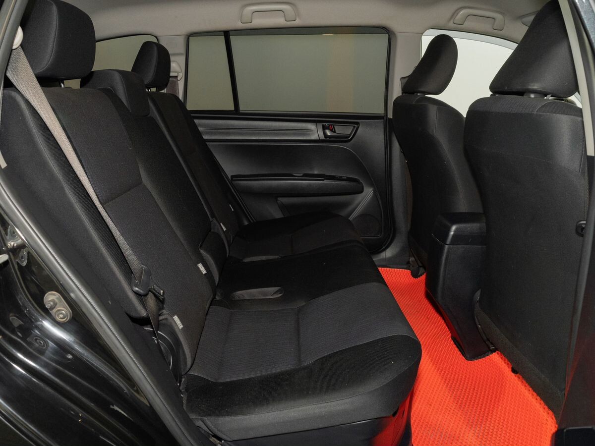 Toyota Corolla Fielder 2017 - фото автомобиля