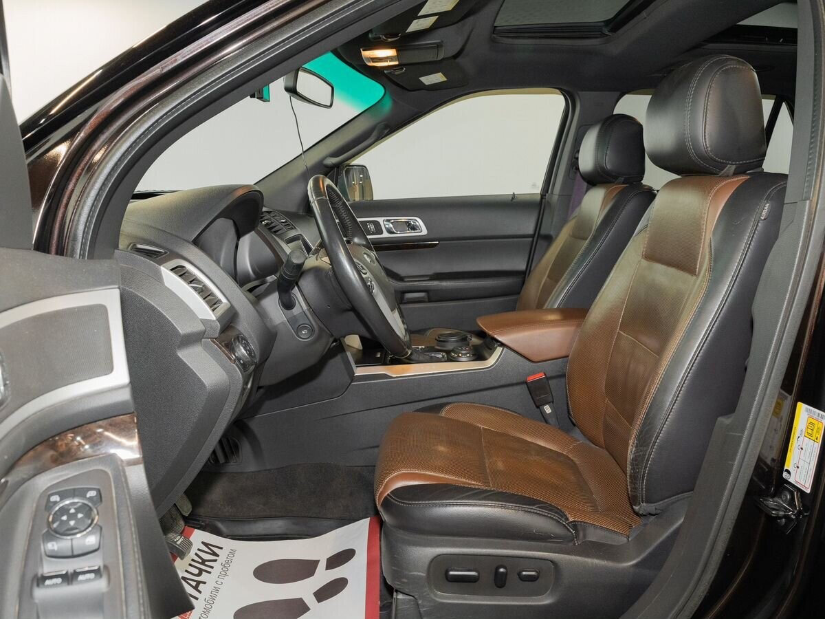 Ford Explorer 2012 - фото автомобиля