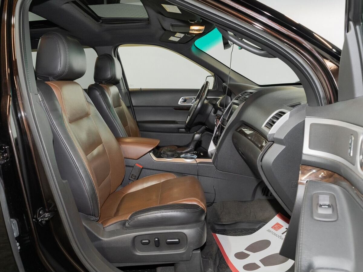 Ford Explorer 2012 - фото автомобиля