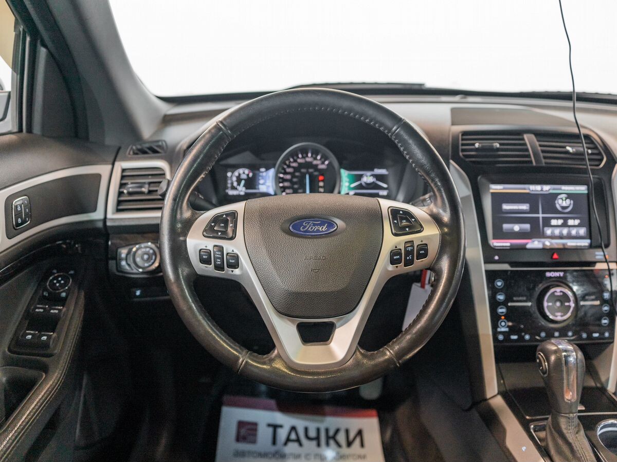 Ford Explorer 2012 - фото автомобиля