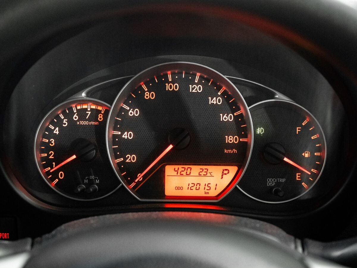 Toyota Ractis 2012 - фото автомобиля