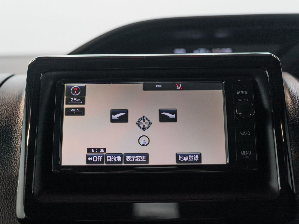 Toyota Esquire 2015 - фото автомобиля
