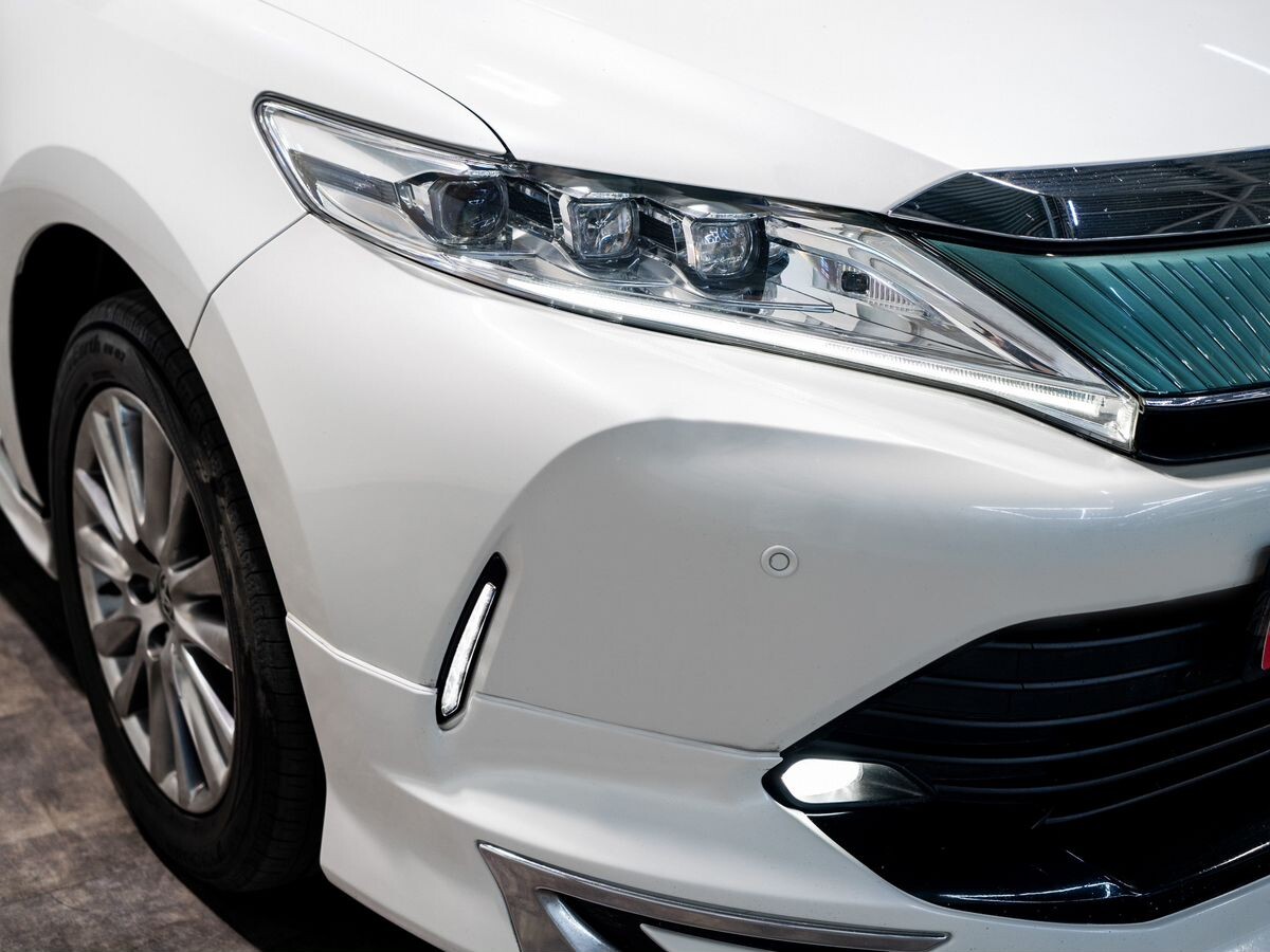 Toyota Harrier 2017 - фото автомобиля