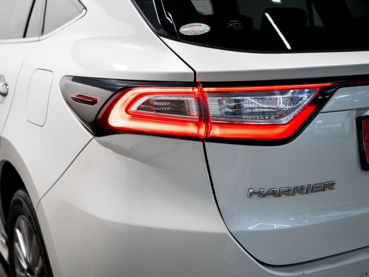 Toyota Harrier 2017 - фото автомобиля