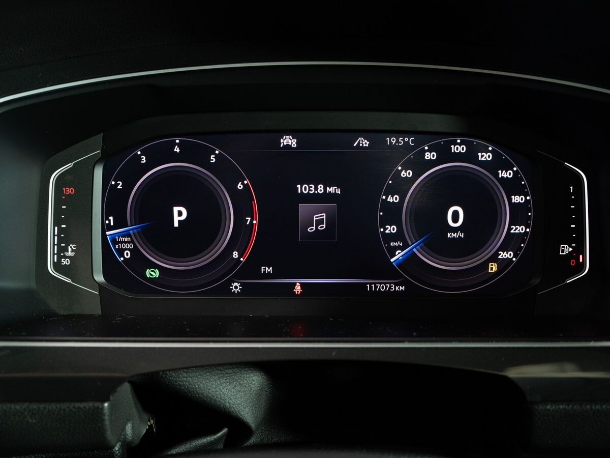 Volkswagen Tiguan 2019 - фото автомобиля