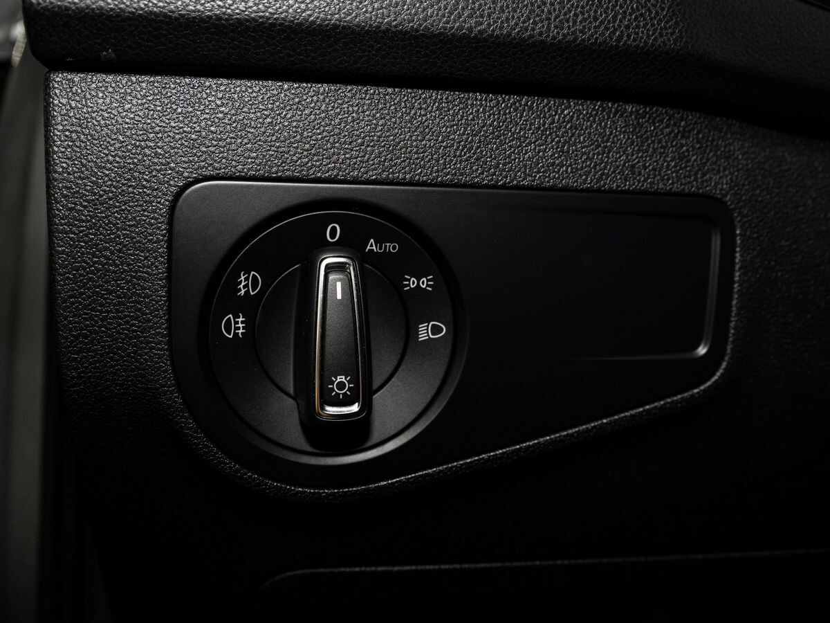Volkswagen Tiguan 2019 - фото автомобиля