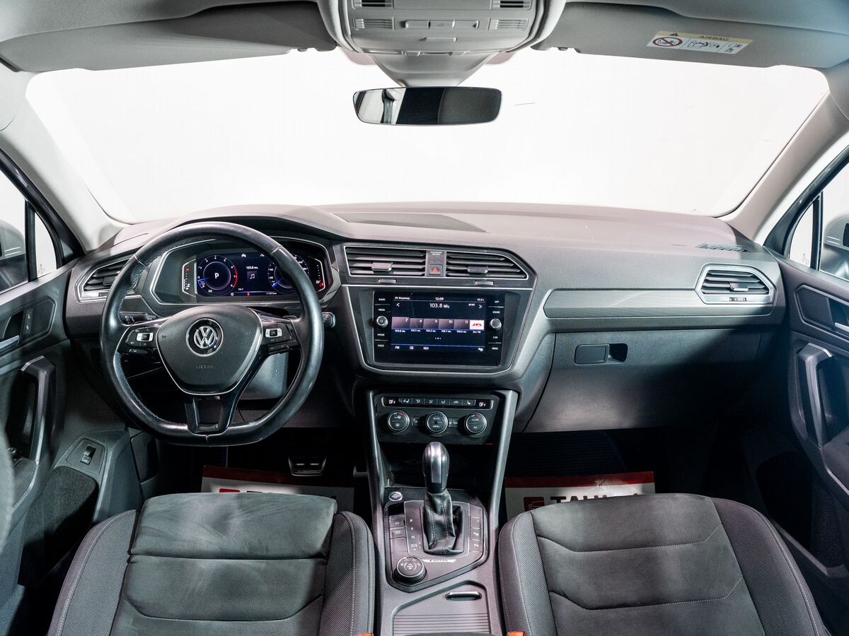 Volkswagen Tiguan 2019 - фото автомобиля