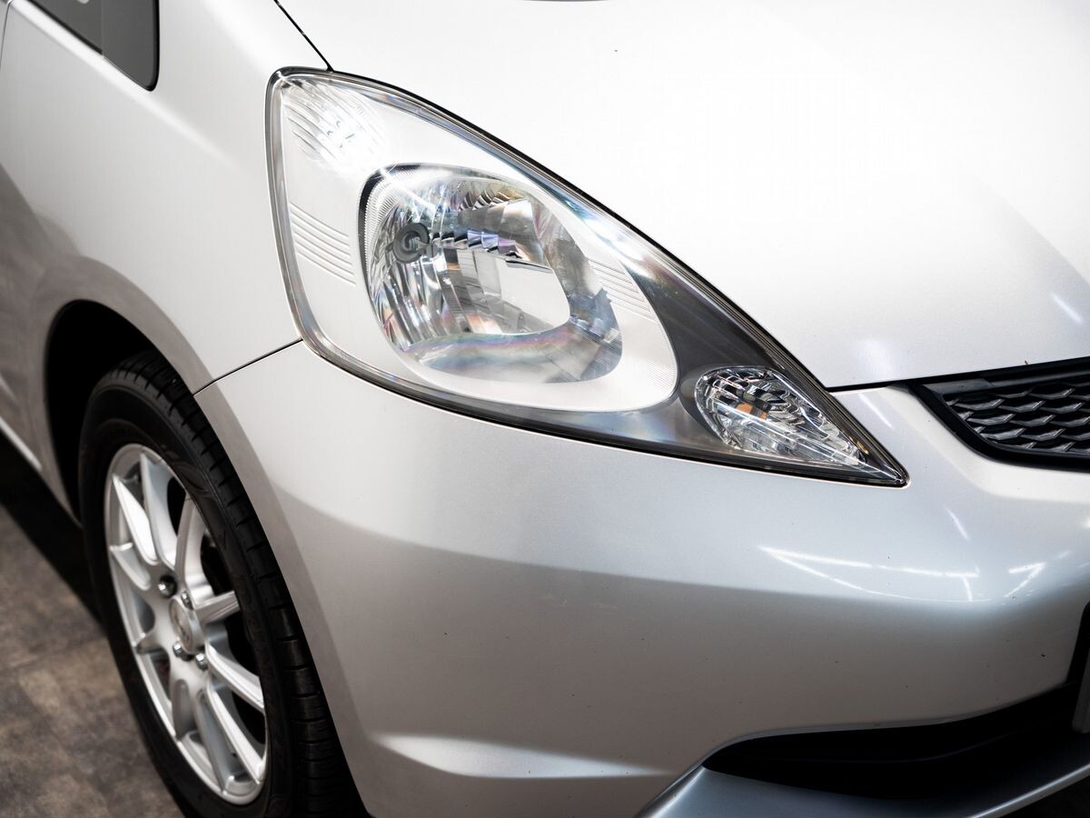 Honda Fit 2010 - фото автомобиля