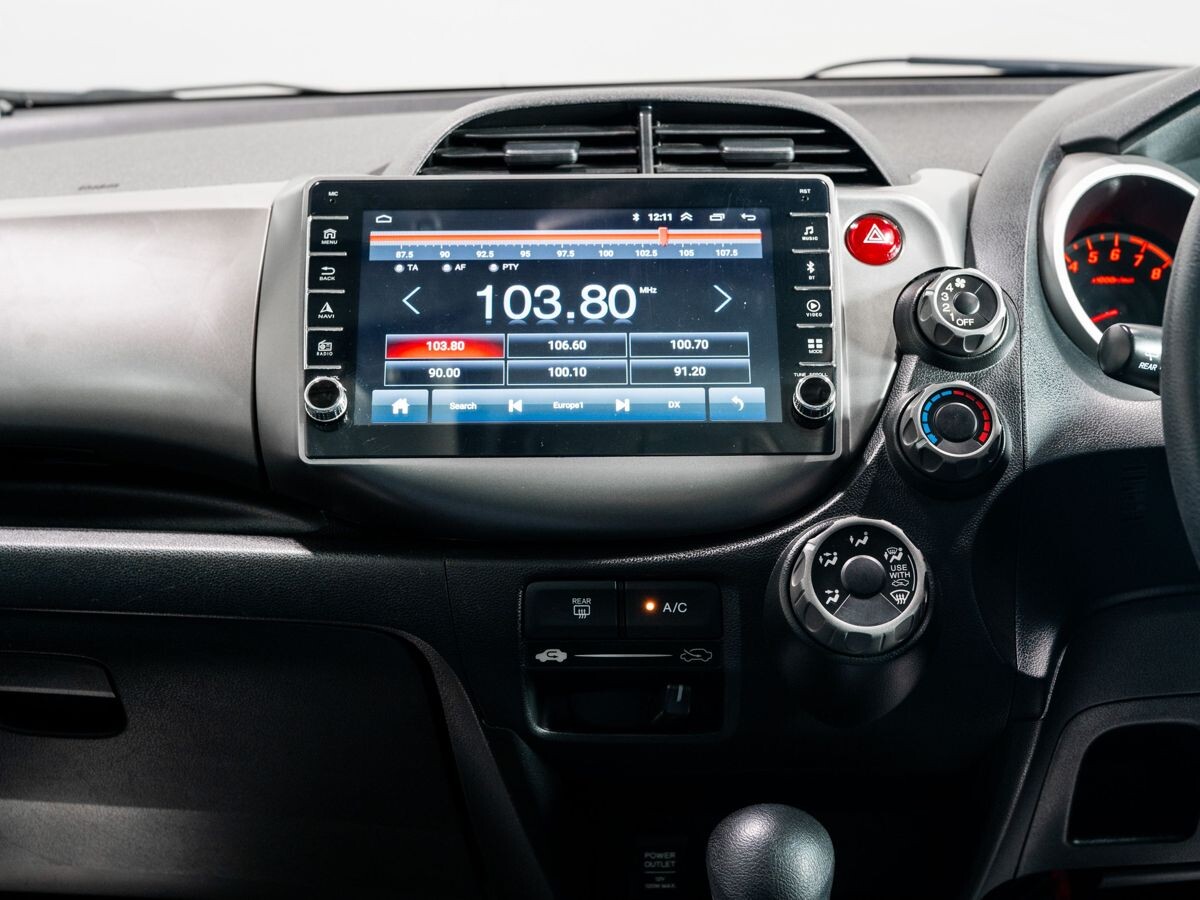Honda Fit 2010 - фото автомобиля